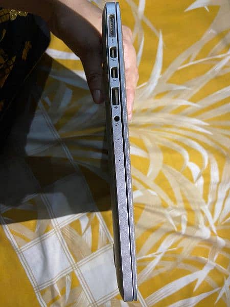 MacBook pro early 2015 13 inch 7