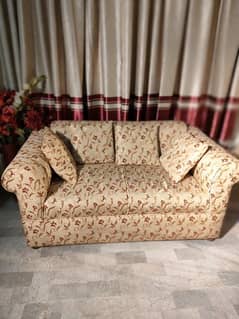 7 Seater Sofa set available on sale in Karachi