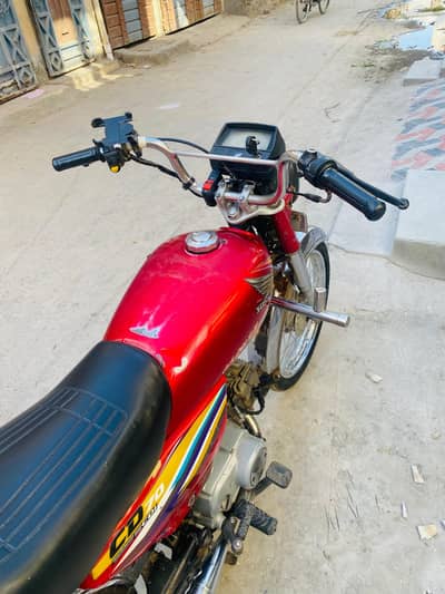 Honda CD70 2015