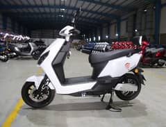 Roshni Electric Scooties / Bikes By Benling  120 KM Range For Girls