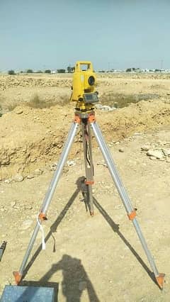 Surveyor With TotalStation Available karachi 03193307245