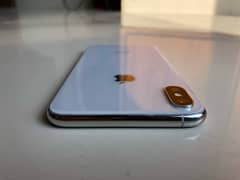 JUST LIKE NEW iPhone XS Max 256gb White Non Pta E-Sim Time Available