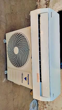 Panasonic dc inverter 1.5 ton new condition only 4 month use