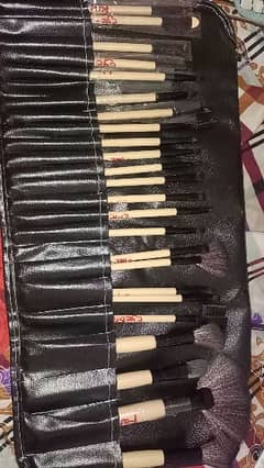 make up brushes 24 pieces set with leather paouch
