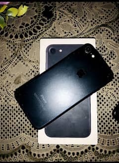 iphone 7 32gb Good condition completed box bypass pass only