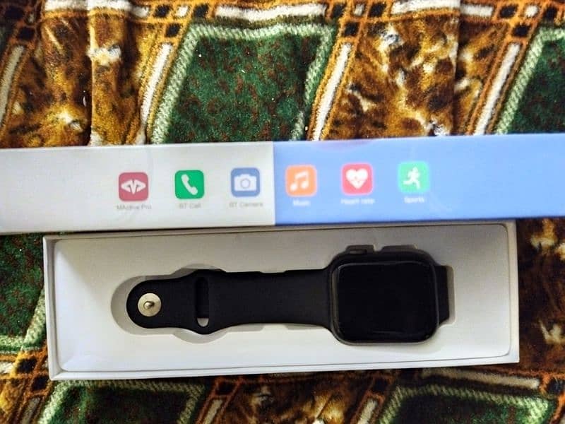 smart watch with box and charger 2