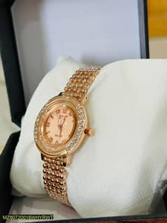 Analog watch for women's golden colors available