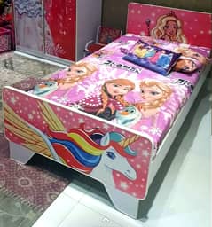 New Style Little Pony Single Bed Available in Fine Quality