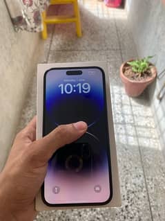 Iphone 14 pro max with box