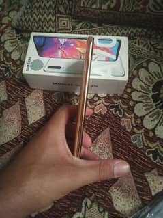 SAMSUNG A70 WITH ORIGINAL BOX ONLY FINGER PRINT NOT WORKING FINAL RATE
