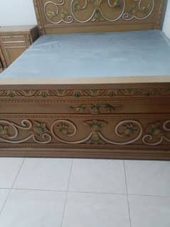 full size bed and side tebal