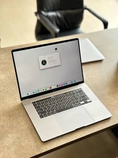 MacBook Pro 2019 16 inch i7