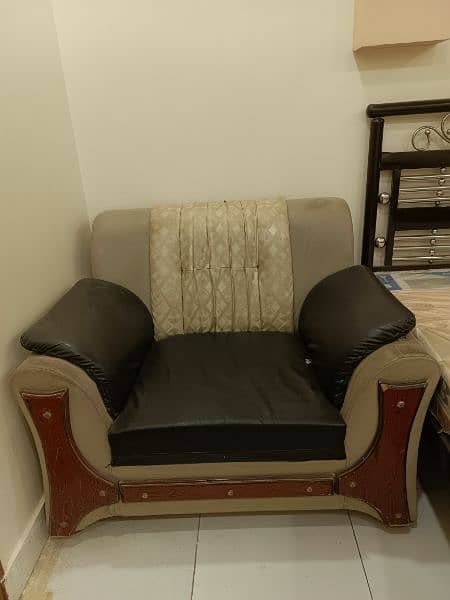 5 Seater Sofa set Urgent Sale 1