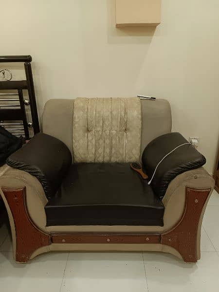 5 Seater Sofa set Urgent Sale 2