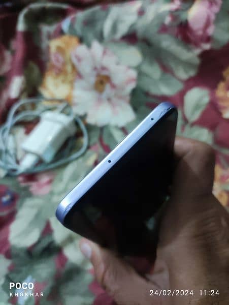 Huawei nova 8se (5G) 8/128 GB excellent condition 9