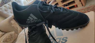 Adidas
Football Grippers Brand New