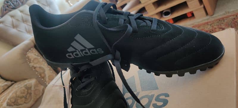 Adidas Football Grippers Brand New EU43-44 0