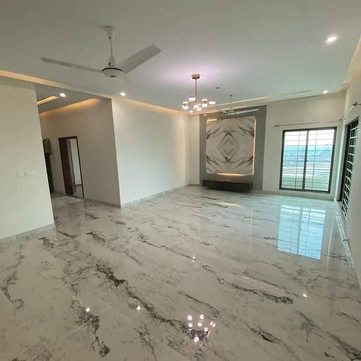 12 Marla 4 Bedroom Apartment for Rent in Askari -11 Lahore. 1
