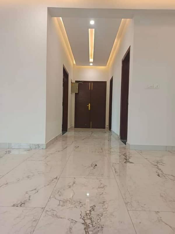 12 Marla 4 Bedroom Apartment for Rent in Askari -11 Lahore. 8