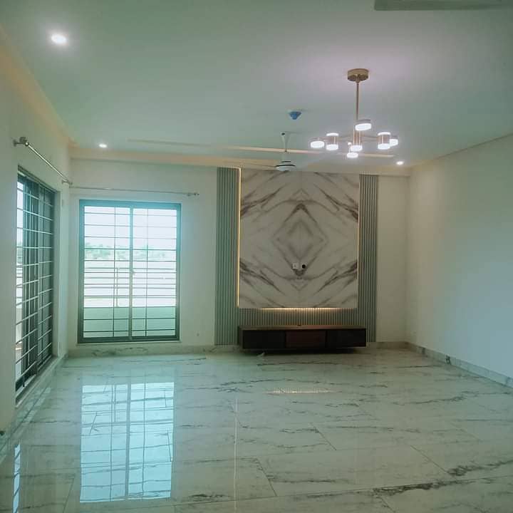 12 Marla 4 Bedroom Apartment for Rent in Askari -11 Lahore. 13