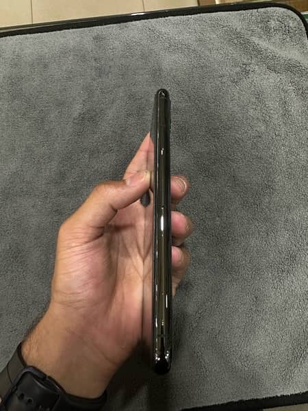 Apple iphone 11 pro max 512 GB PTA Approved 2