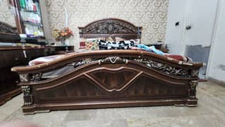King bed set in fine condition
