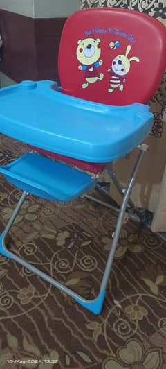 Good Condition Foldable High Chair for Baby Kids. 09/10