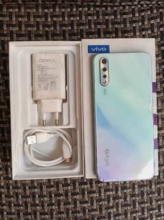 vivo s1 4/128gb with bux charger