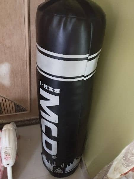 Leather MCD punching set black 3 week used hardly want to urgnt sell 0