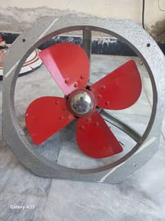 Exhaust Fan 12 inch not used just opened.