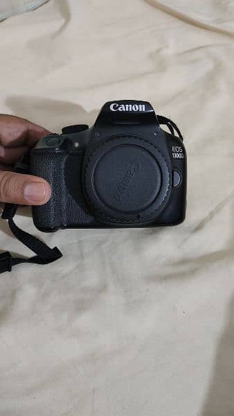 Canon 1300d camera in Good condition 0