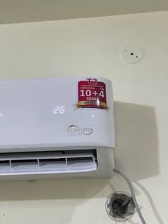 only 2 Months used New General 1Ton AC