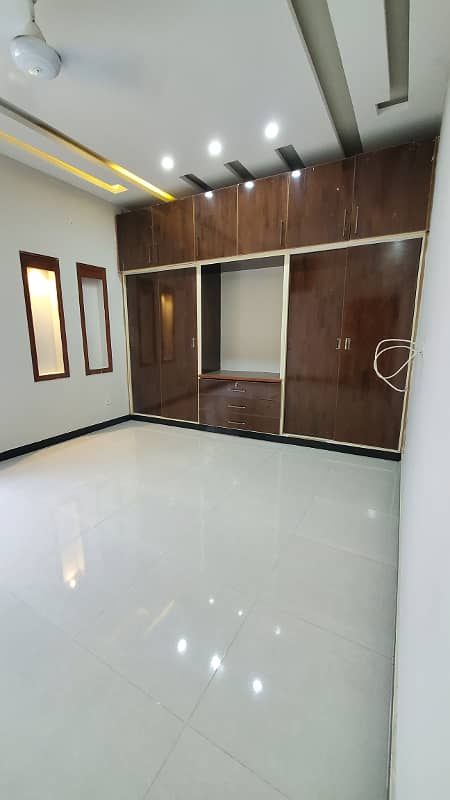 Bahria Enclave ISB, Sector: B1, main boulevard 6 marla house for rent 2