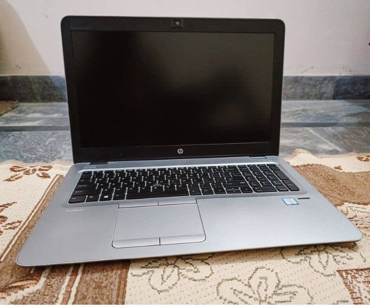 HP ELITEBOOK WITH POWERFUL PROCESSOR 0