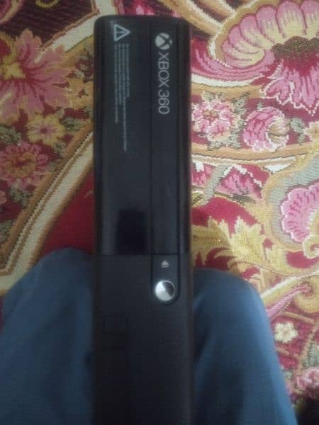 Xbox 360 E with Box and other accessories 3