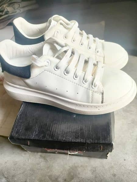 shoes (white + brown + black sneakers) 3