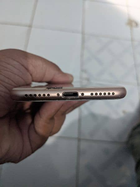 iphone 8 gold PTA approved 10/10 condition 1