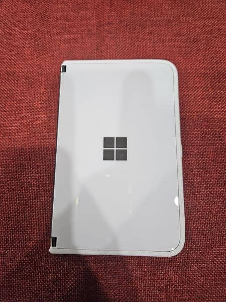 Microsoft Surface Duo 0