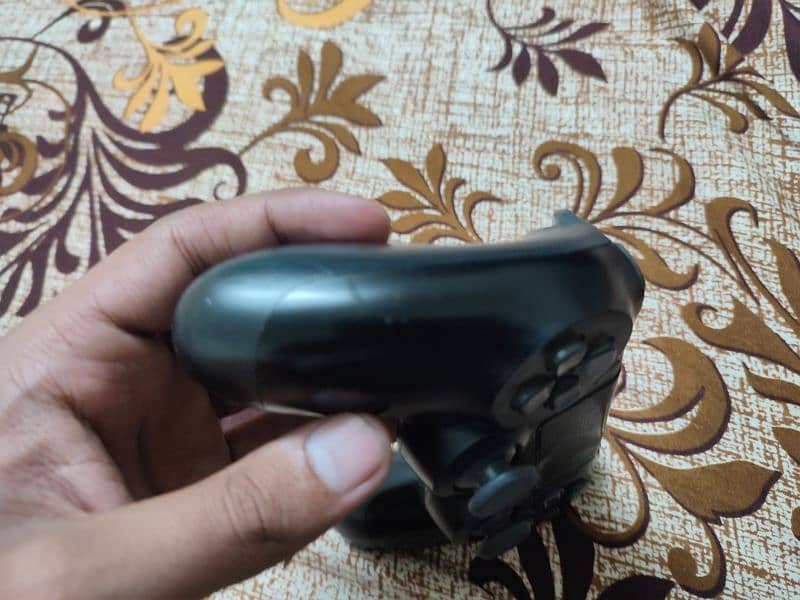 Playstation 4 controller 4