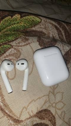 Apple Airpods Version 6.8. 8