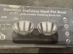 Pet feeding bowl