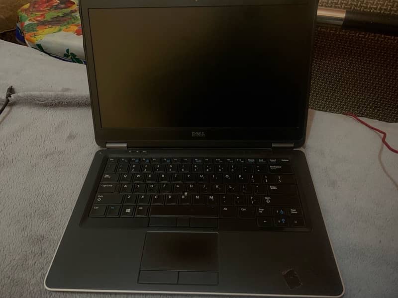 urgent sell DELL LATITUDE E7440 gaming laptop 10