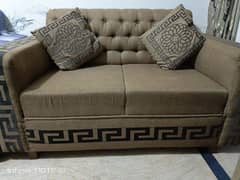 3,2,1 sofa set in good condition unique design good quality