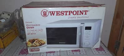 Box-packed Westpoint Microwave Oven