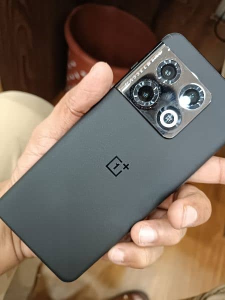 Oneplus 10 pro 12/256 official PTA 2