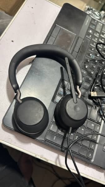 jabra evolve2 40 USB Noise cancellation headphone 1