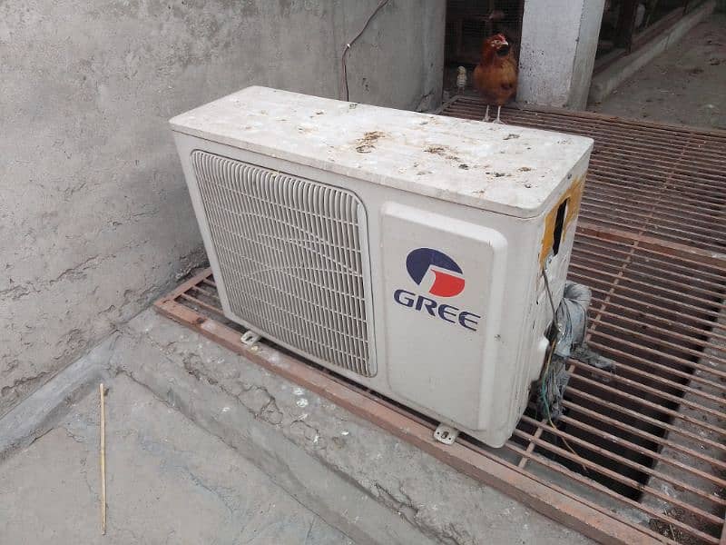 sale ac all good condition room coloing in few min ago 3