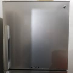 PEL Full Size Refrigerator - Very good conditon