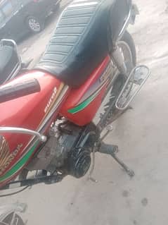 Honda 125 2013 model Islamabad number new condition urjant for sale