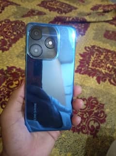 Tecno spark 10c 4+4/128GB box or charger